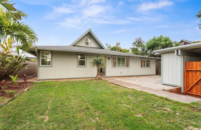 95-595 Naholoholo Street, Mililani, HI 96789