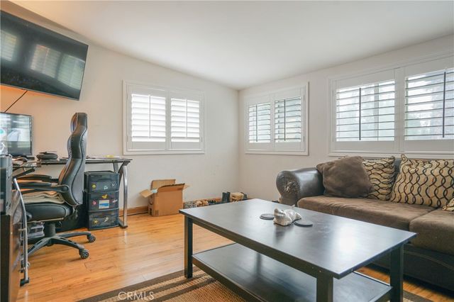 7503 Whitney, Jurupa Valley, CA 92509