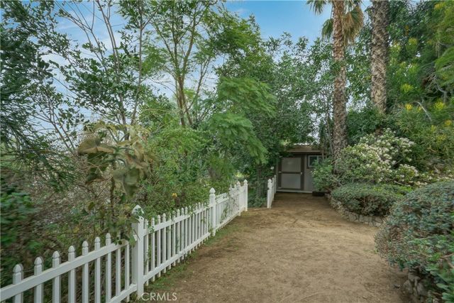 7503 Whitney, Jurupa Valley, CA 92509