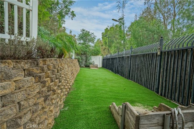 7503 Whitney, Jurupa Valley, CA 92509