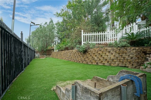 7503 Whitney, Jurupa Valley, CA 92509