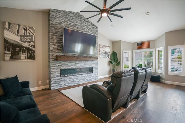 7503 Whitney, Jurupa Valley, CA 92509