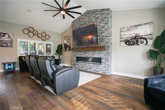 7503 Whitney, Jurupa Valley, CA 92509