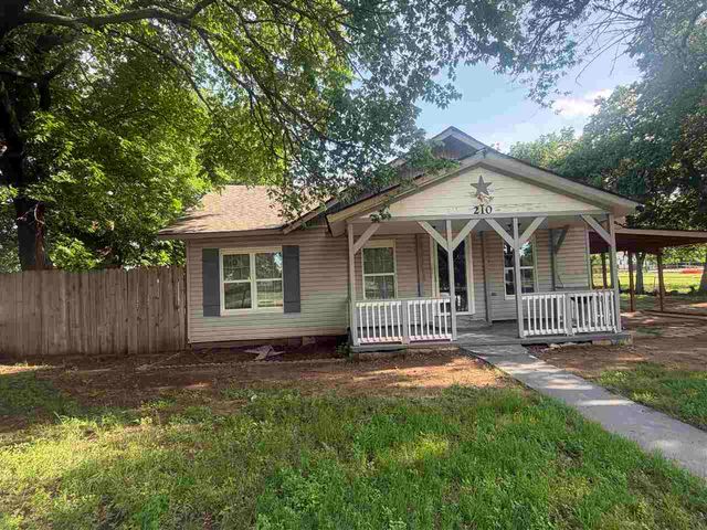210 SW I Ave, Lawton, OK 73501