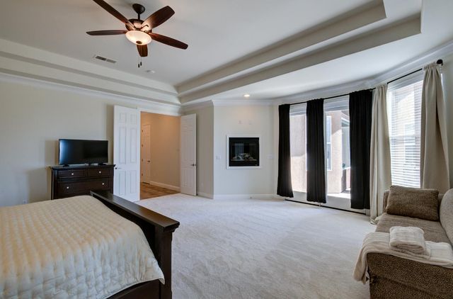 13209 E Falcon Meadow Lane, Clovis, CA 93619