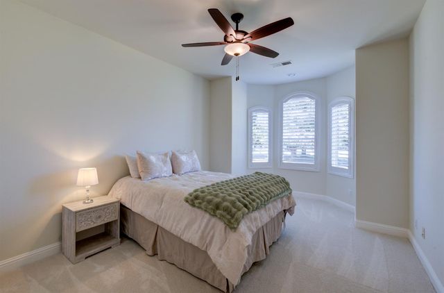 13209 E Falcon Meadow Lane, Clovis, CA 93619