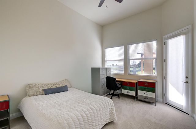 13209 E Falcon Meadow Lane, Clovis, CA 93619