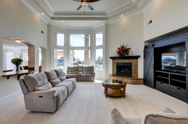 13209 E Falcon Meadow Lane, Clovis, CA 93619