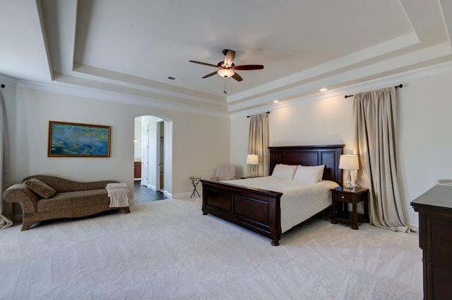 13209 E Falcon Meadow Lane, Clovis, CA 93619