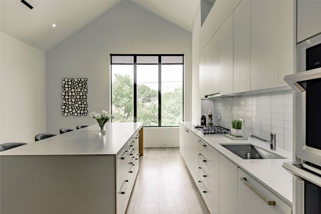 1504 Burlew Street 101, Dallas, TX 75204
