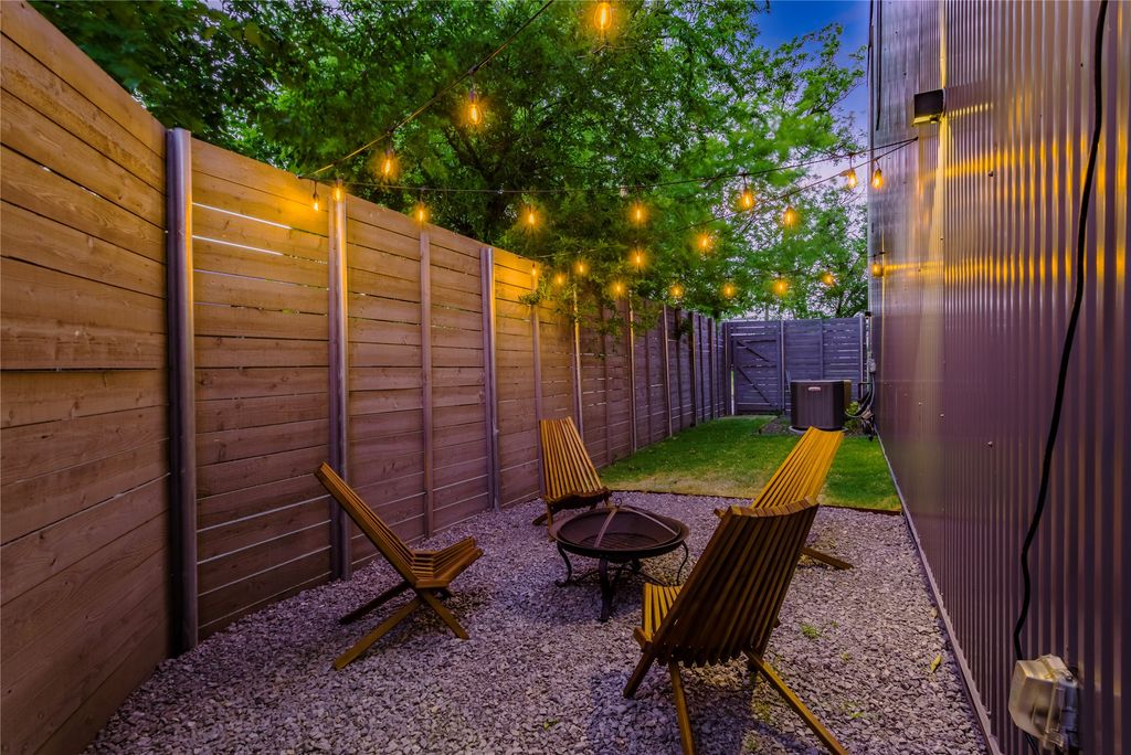 1504 Burlew Street 101, Dallas, TX 75204