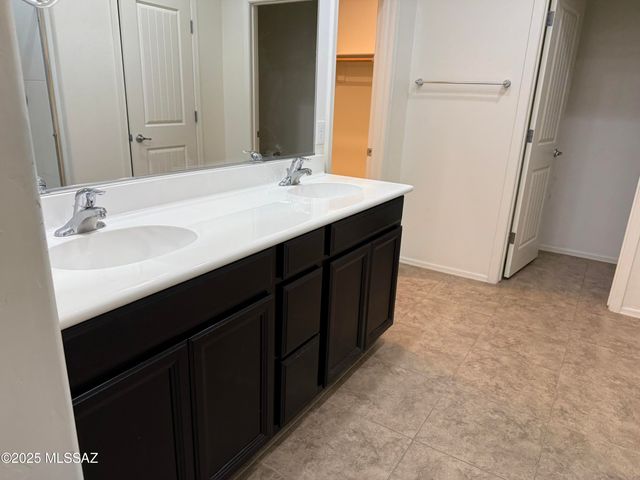 12468 N Sandby Green Drive, Marana, AZ 85653