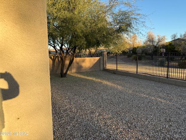 12468 N Sandby Green Drive, Marana, AZ 85653