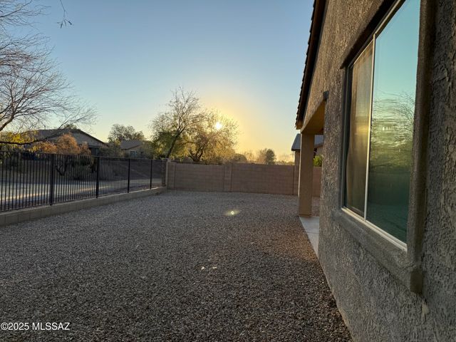 12468 N Sandby Green Drive, Marana, AZ 85653