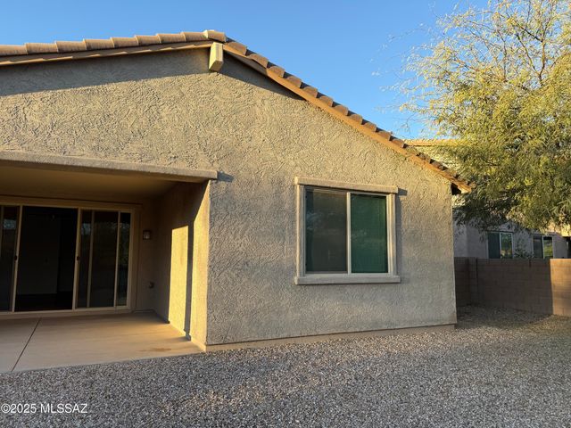 12468 N Sandby Green Drive, Marana, AZ 85653