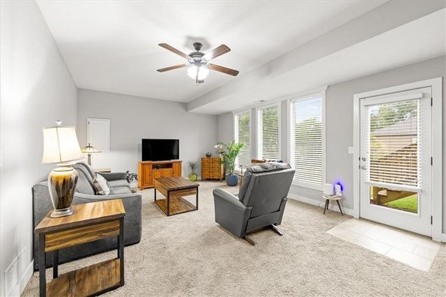 8204 NW 74th Street, Kansas City, MO 64152