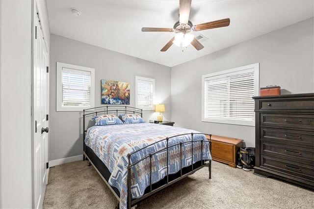 8204 NW 74th Street, Kansas City, MO 64152