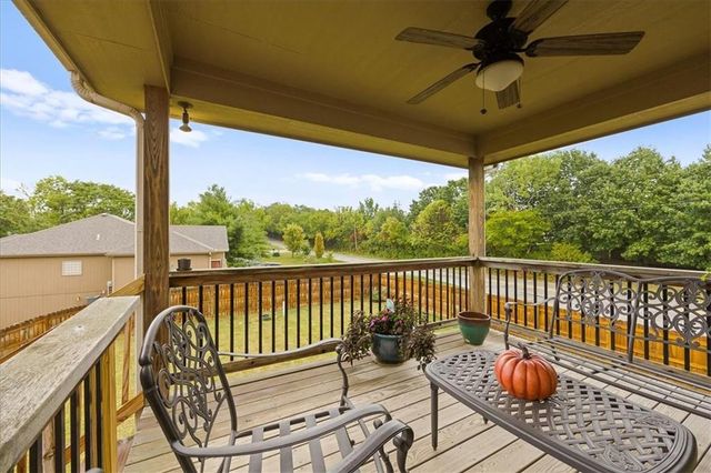 8204 NW 74th Street, Kansas City, MO 64152