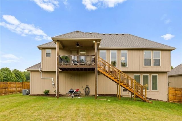 8204 NW 74th Street, Kansas City, MO 64152