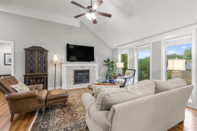 8204 NW 74th Street, Kansas City, MO 64152