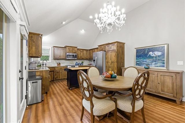 8204 NW 74th Street, Kansas City, MO 64152