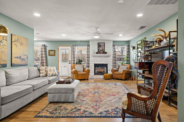 1519 Ashwood CT, Round Rock, TX 78664