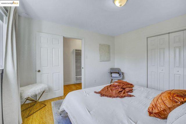 2327 10Th St 4, Berkeley, CA 94710