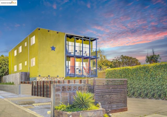 2327 10Th St 4, Berkeley, CA 94710