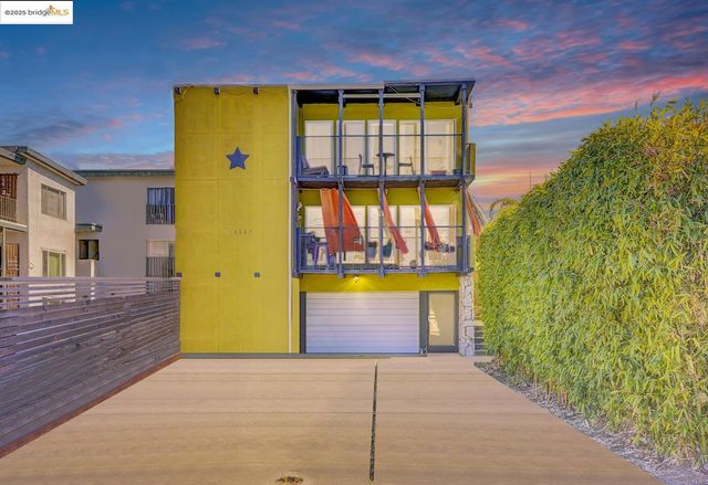 2327 10Th St 4, Berkeley, CA 94710