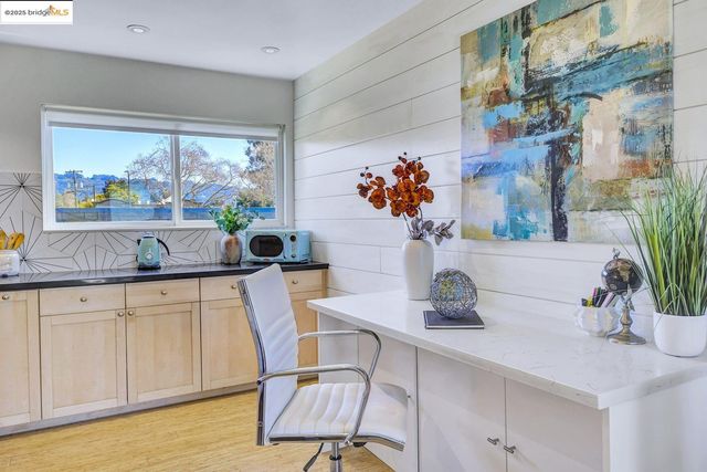 2327 10Th St 4, Berkeley, CA 94710