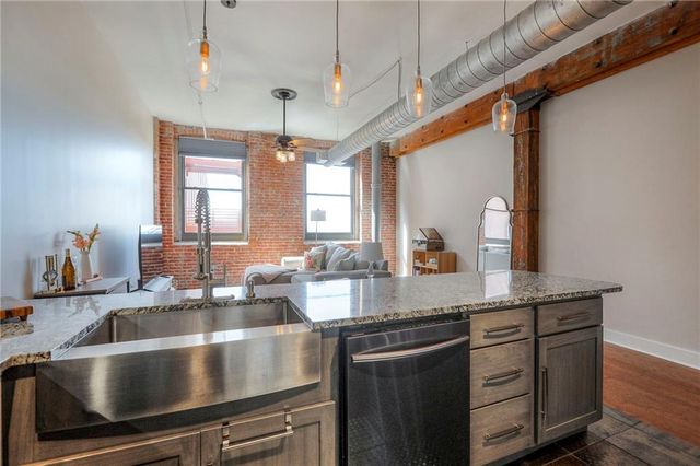 200 Main Street 513, Kansas City, MO 64105