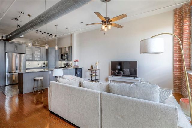 200 Main Street 513, Kansas City, MO 64105