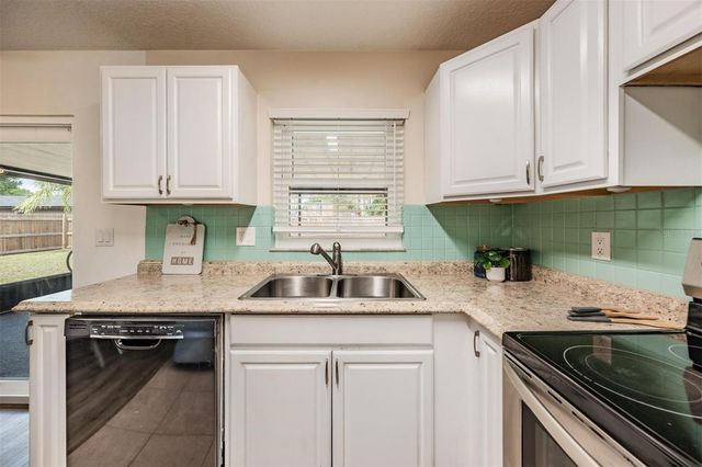 13929 PATHFINDER DRIVE, Tampa, FL 33625