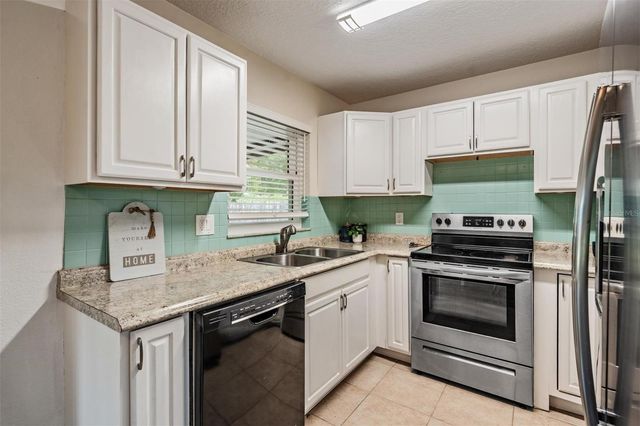 13929 PATHFINDER DRIVE, Tampa, FL 33625