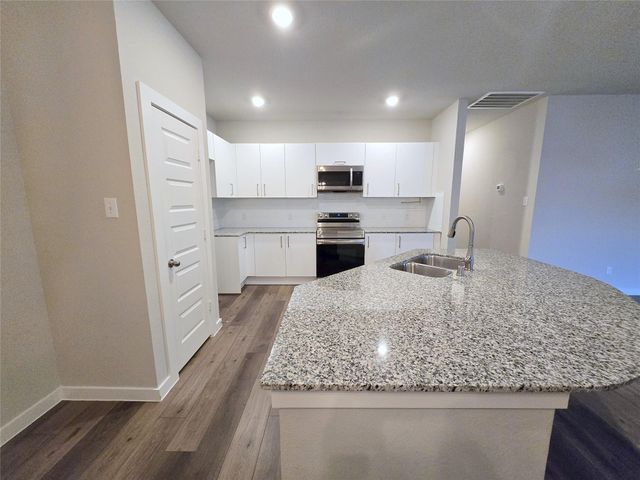 9753 Grosbeak Lane, Magnolia, TX 77354