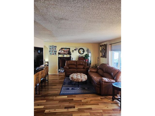 7155 Omaha Blvd, Colorado Springs, CO 80915