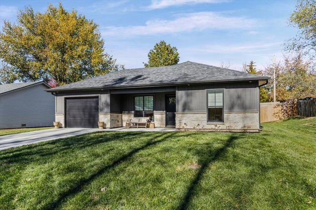 6781 E SOUTH FIELD DR, Columbia, MO 65201