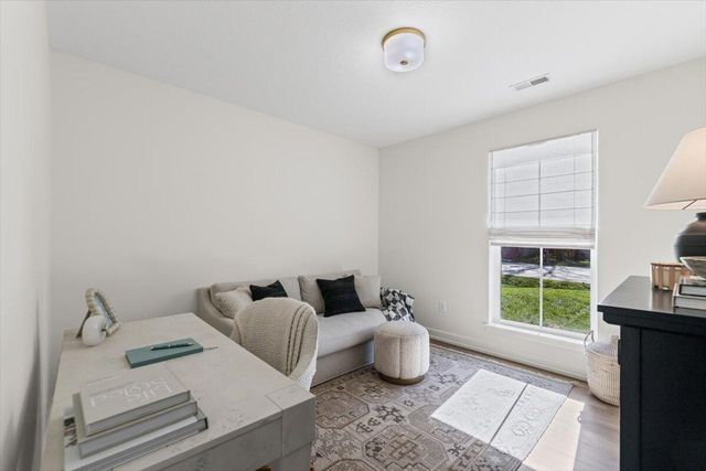 6781 E SOUTH FIELD DR, Columbia, MO 65201