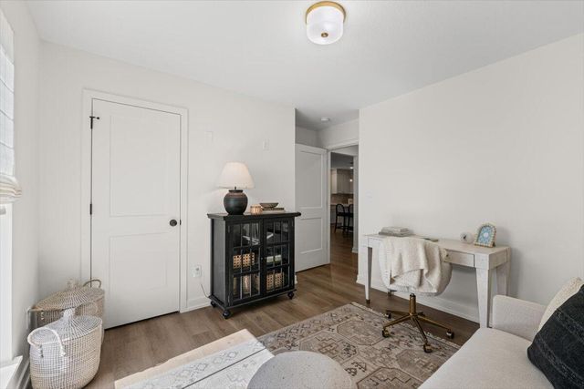 6781 E SOUTH FIELD DR, Columbia, MO 65201