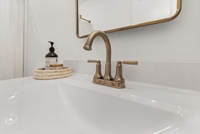 6781 E SOUTH FIELD DR, Columbia, MO 65201