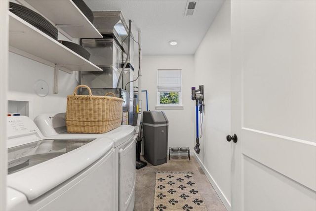 6781 E SOUTH FIELD DR, Columbia, MO 65201