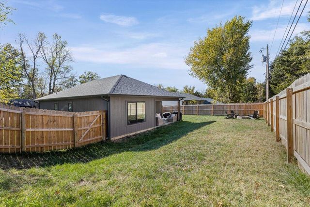 6781 E SOUTH FIELD DR, Columbia, MO 65201