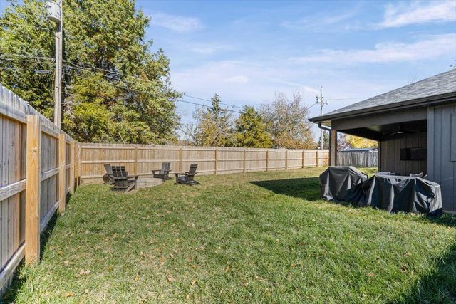 6781 E SOUTH FIELD DR, Columbia, MO 65201