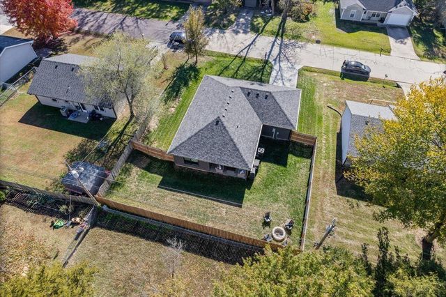 6781 E SOUTH FIELD DR, Columbia, MO 65201