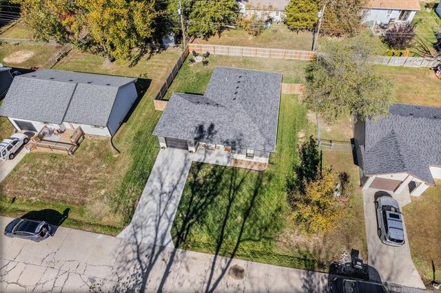 6781 E SOUTH FIELD DR, Columbia, MO 65201