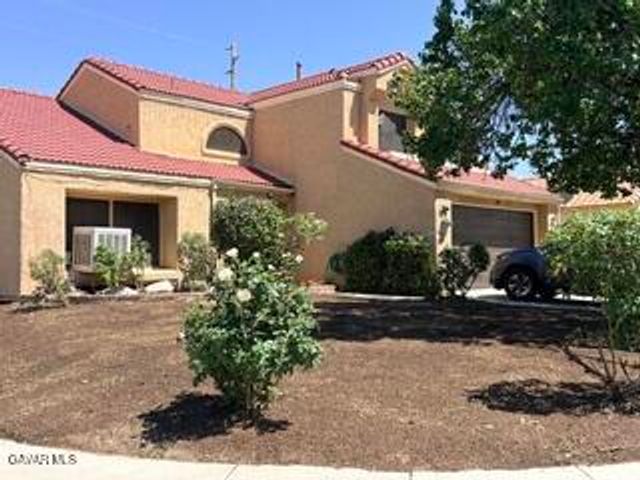44322 Fenner Avenue, Lancaster, CA 93536