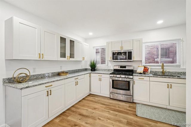 17187 Northlawn Street, Detroit, MI 48221