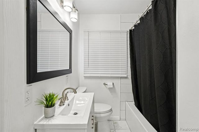 17187 Northlawn Street, Detroit, MI 48221