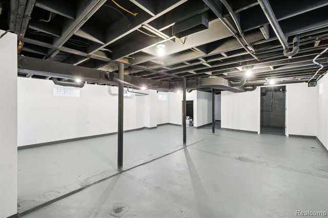 17187 Northlawn Street, Detroit, MI 48221