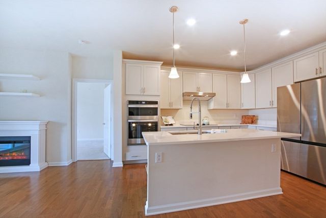 260 Martins Lndg 508, North Reading, MA 01864